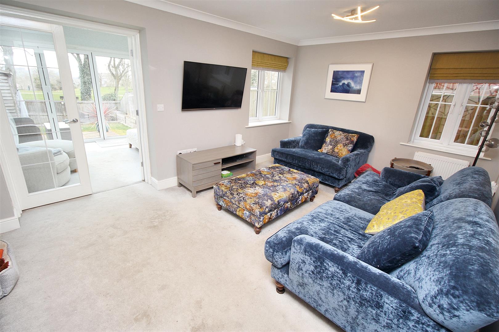 Larissa Close, Tilehurst, Reading